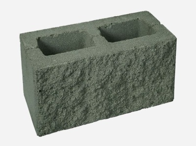 Купить на centrosnab.ru Блок бетонный декоративный "Рваный камень" 390х190х188 мм (2-сторонний) зеленый по цене от 88,00 руб.!